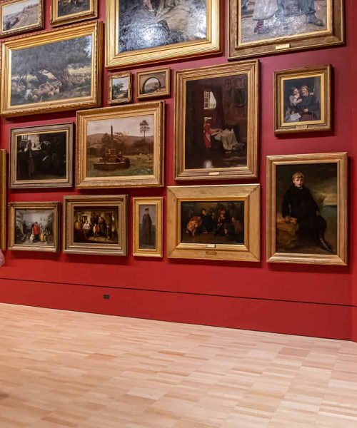 Photo Exhibition Captures British Life Under Lockdown
